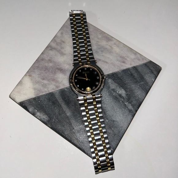 GUCCI VINTAGE 9000 WATCH - Picture 1 of 6